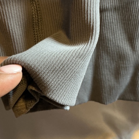 lululemon athletica Charcoal Men's Hooded Jacket - Picture 7 of 7